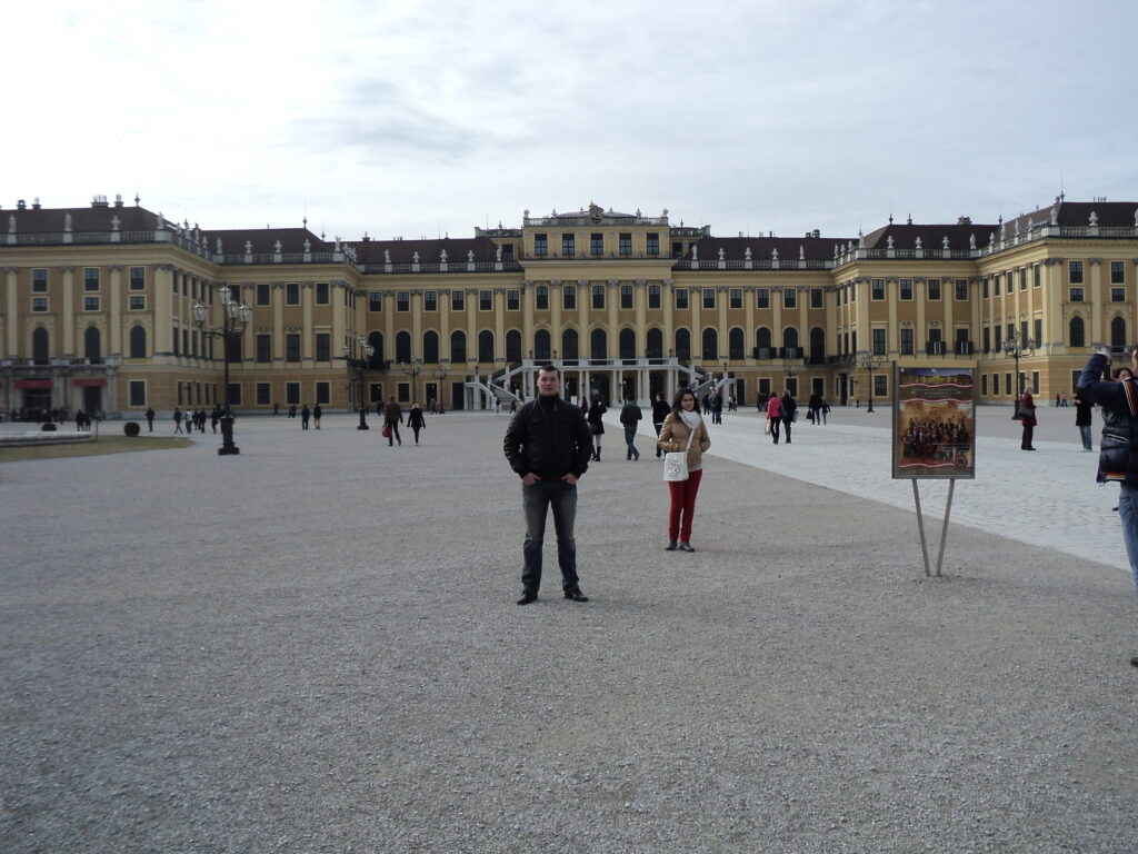 Palatul Schönbrunn din Viena