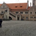 Braunschweig – Burgplatz, ploaie și leul orașului