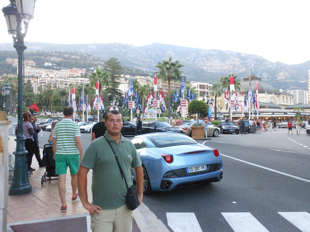 Monte Carlo și lumea mașinilor de lux